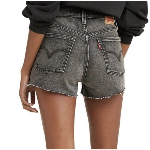 Women's Levi's 501 High Rise Jean Shorts Better Weathered Black Denim Sz 32 / 14 - Picture 1 of 5